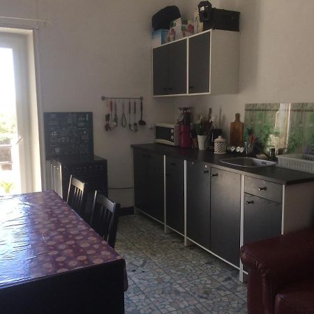 Appartement sur Sommières jusqu'à 6 personnes Extérieur photo