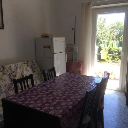 Appartement sur Sommières jusqu'à 6 personnes Extérieur photo