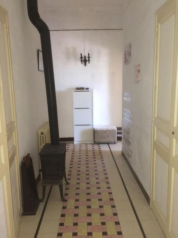 Appartement sur Sommières jusqu'à 6 personnes Extérieur photo